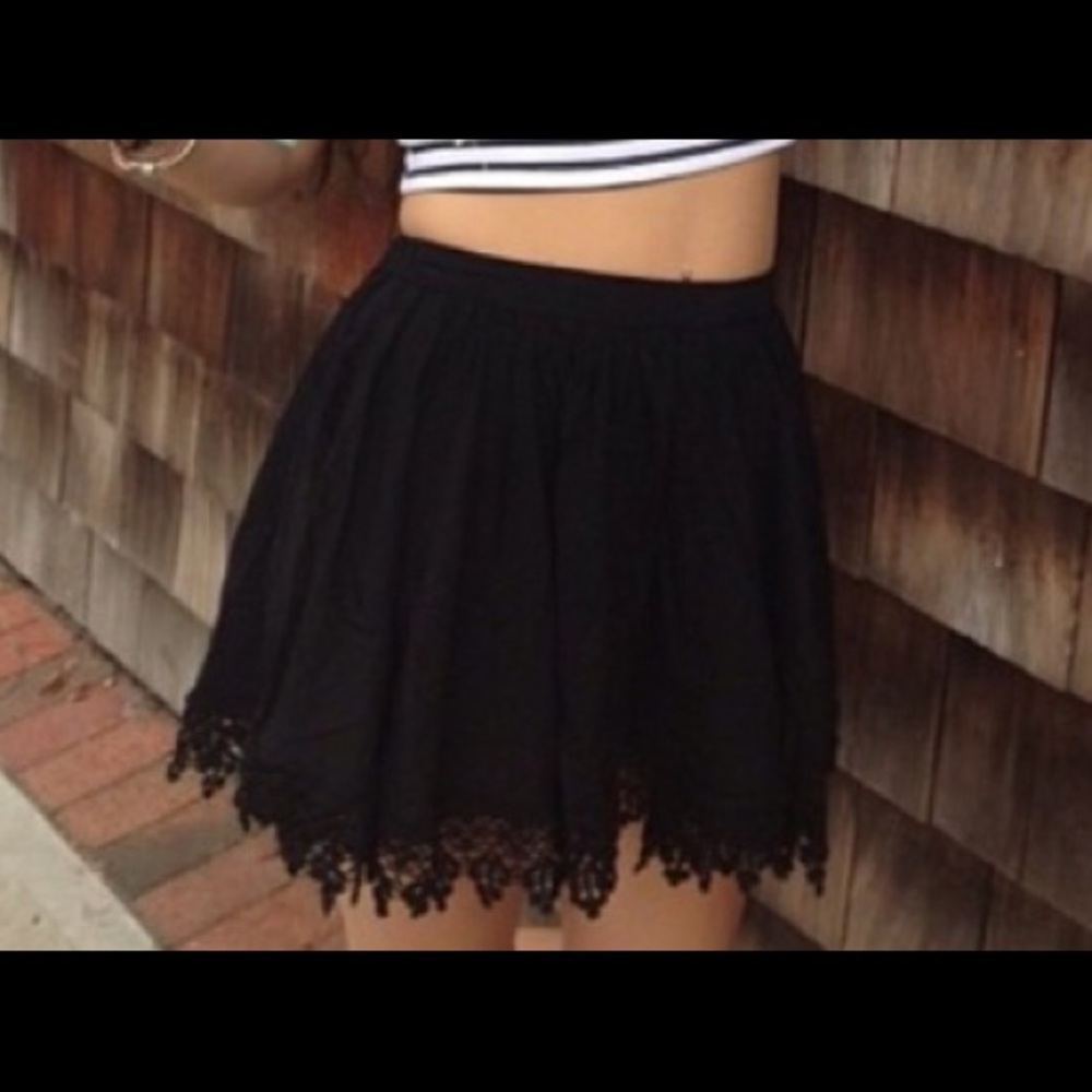 Millau/ LF Boho Black Crochet Lace Detail Skirt